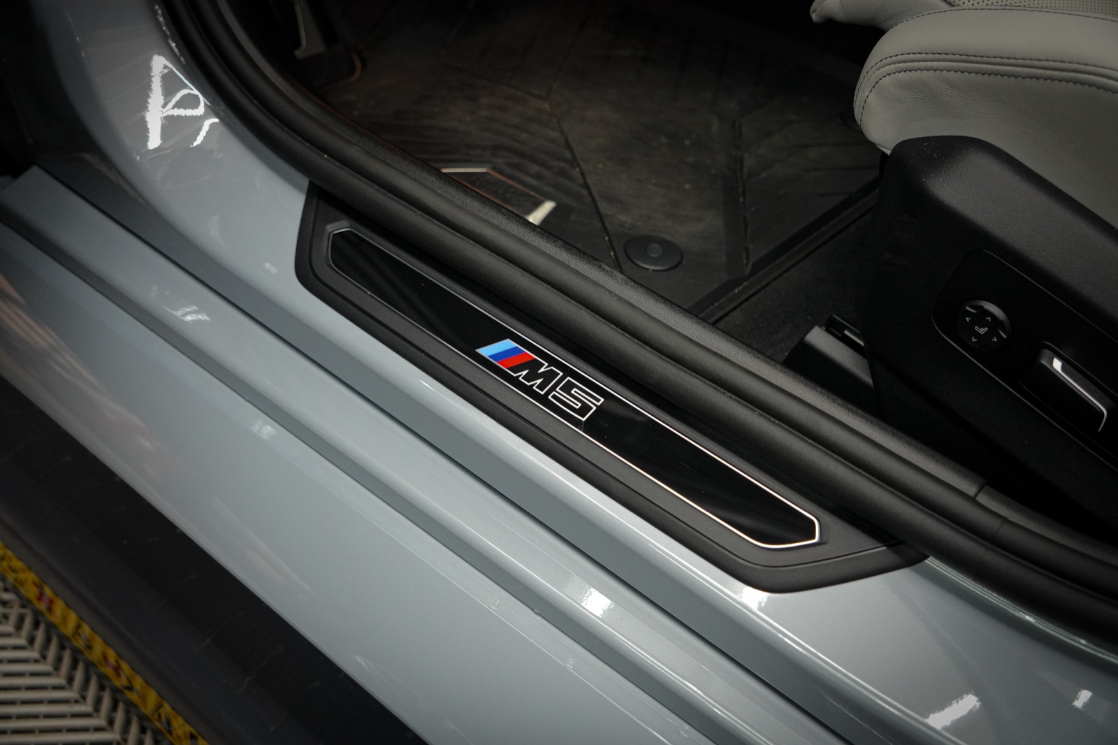 BMW M5 detail