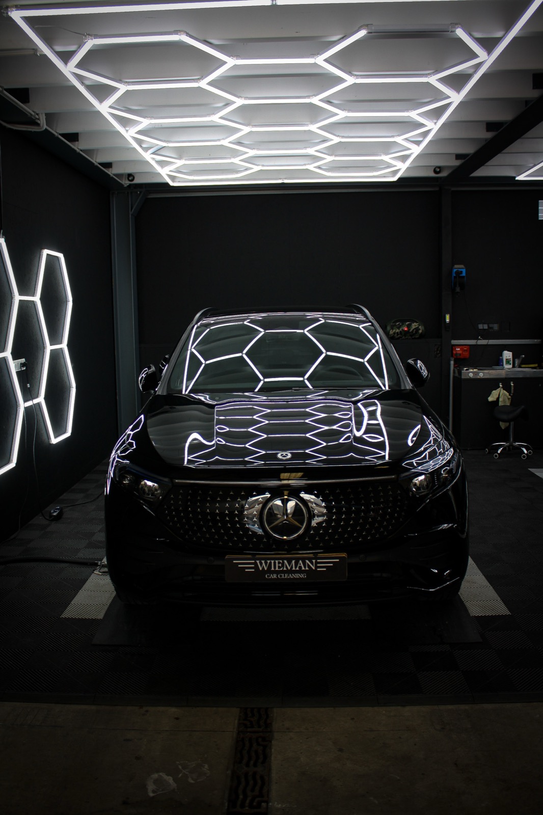 Mercedes-Benz EQA detail 3