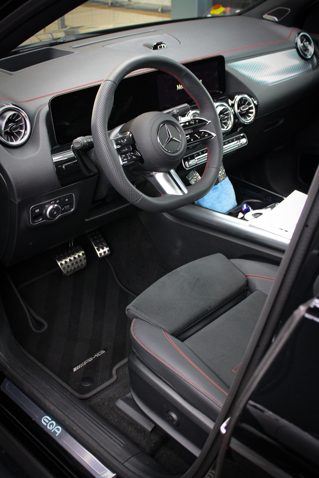 Mercedes-Benz EQA detail 2