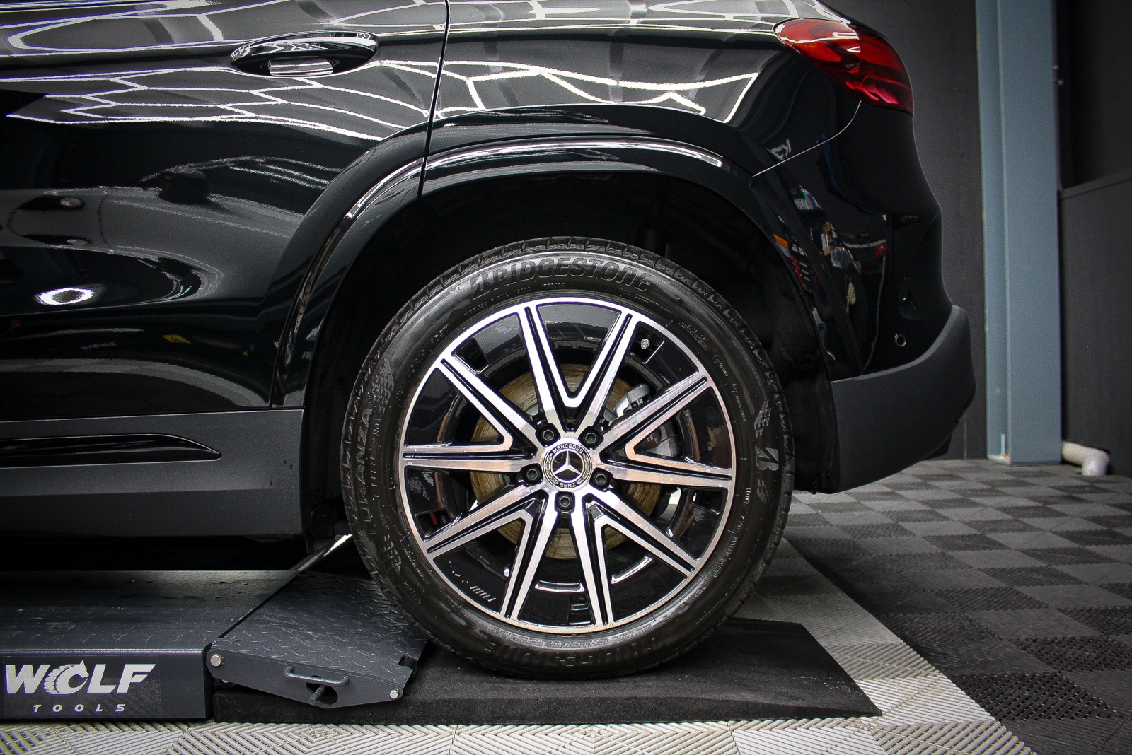Mercedes-Benz EQA detail
