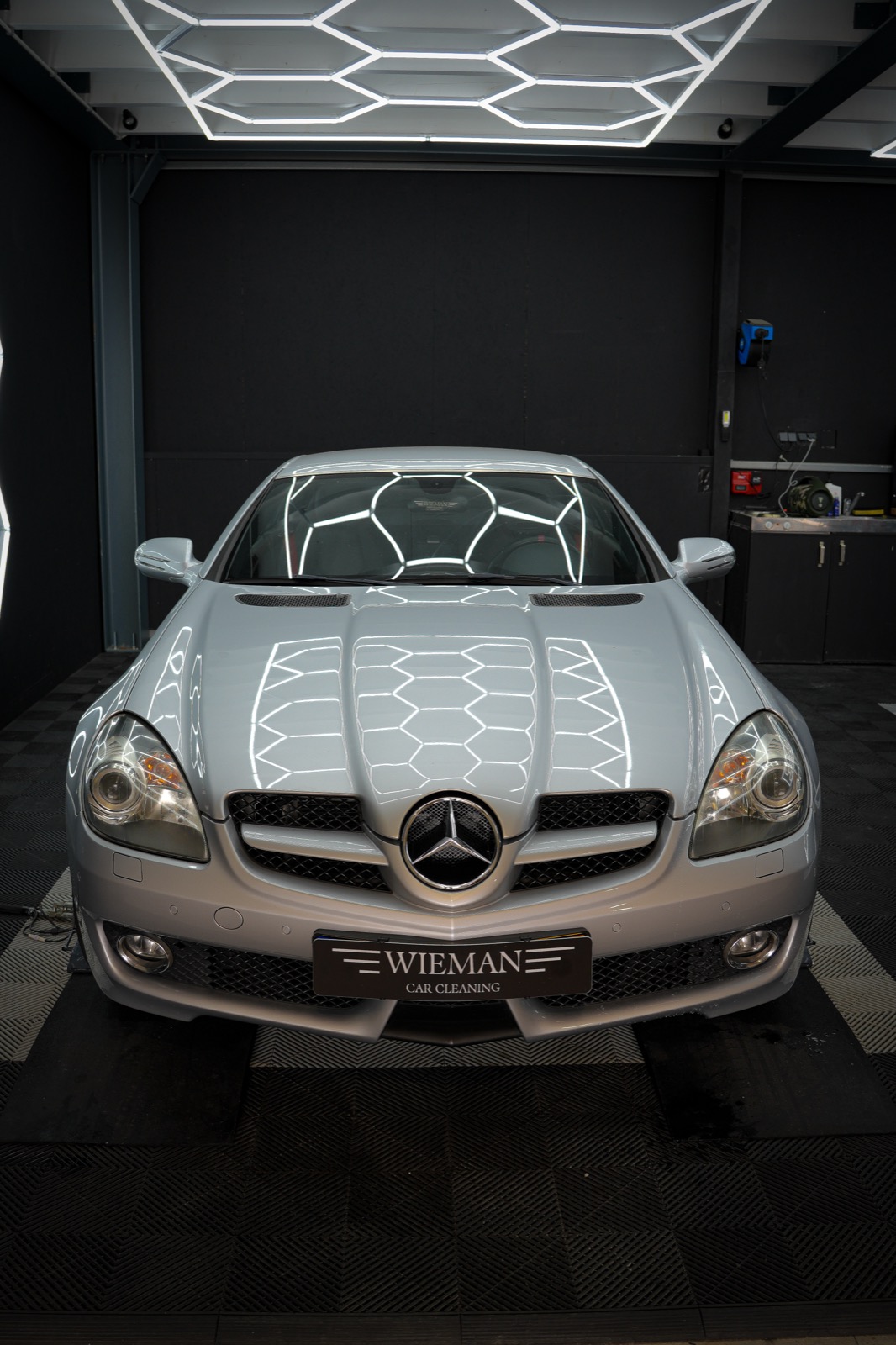 Mercedes-Benz SLK 55 AMG detail