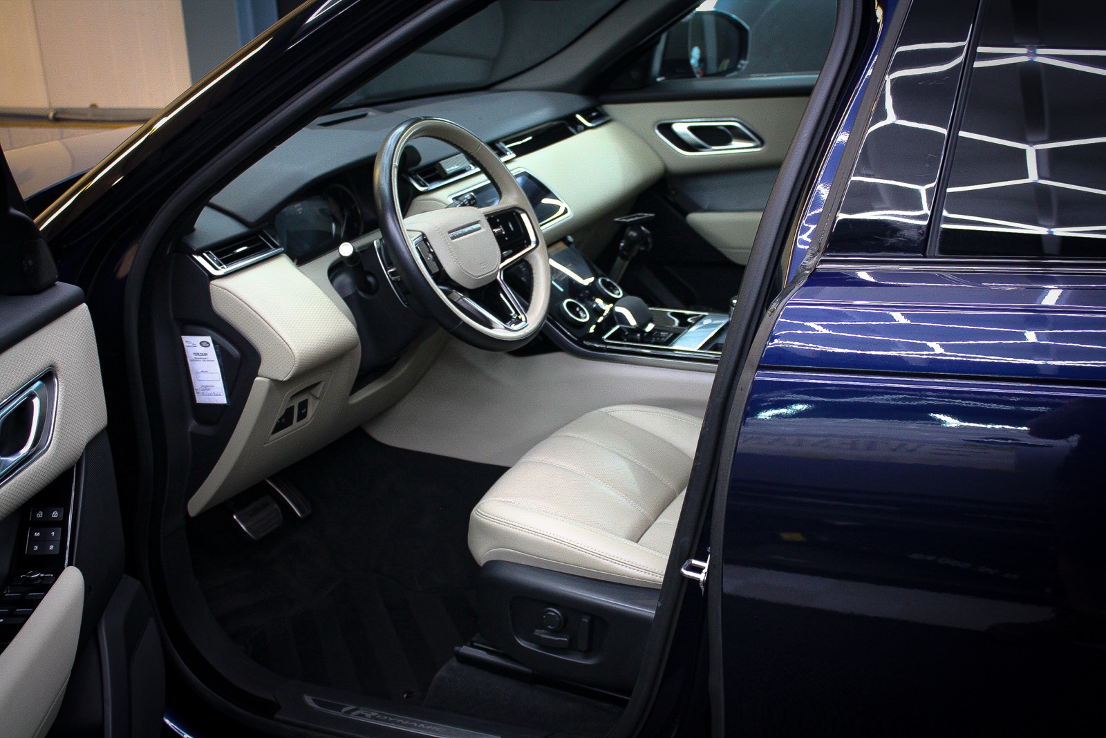 Range Rover Velar detail 2
